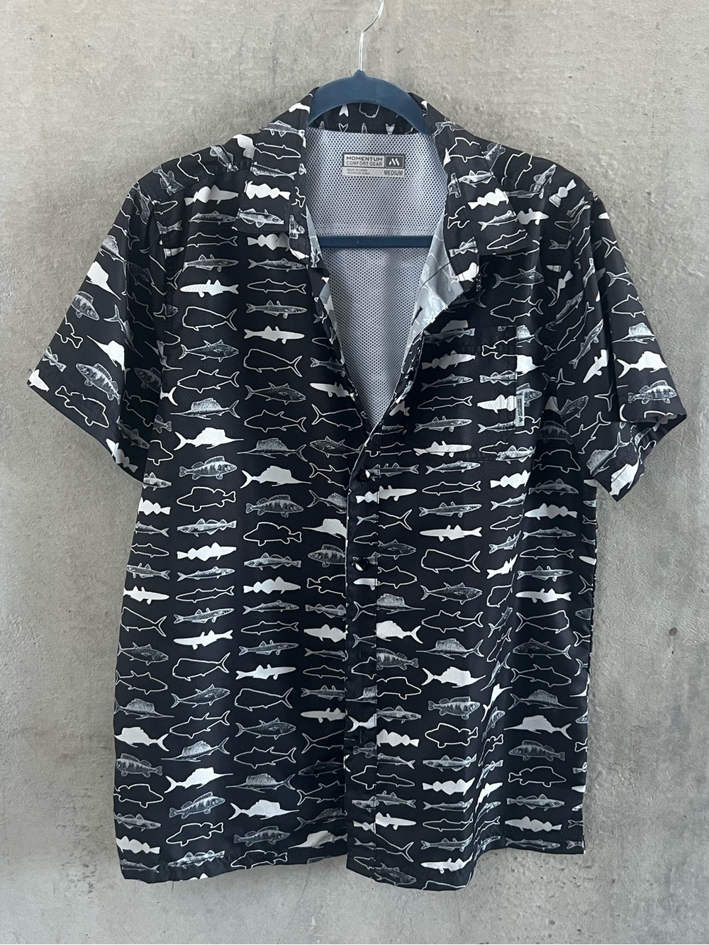 Men's Black Short-Sleeve Fish Print Button-Down Shirt Medium